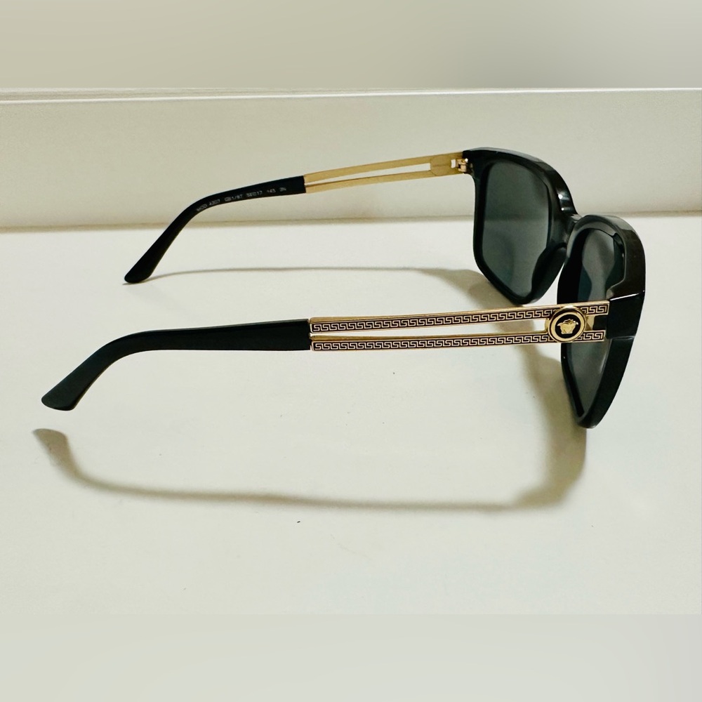 Slightly Used Versace Sunglasses Black & Gold Frame/Dark Grey lens VE4307